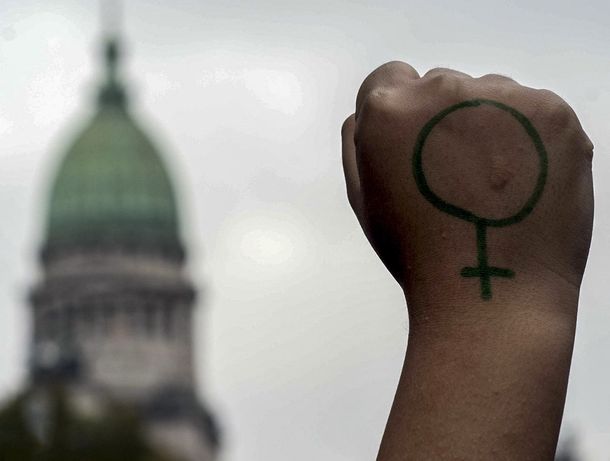 Más de 23 mil mujeres mueren al año en el mundo por abortos clandestinos