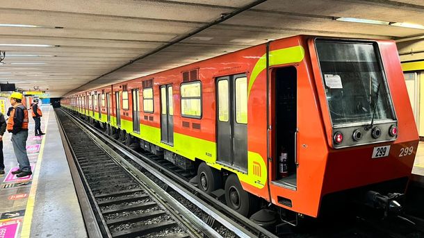Checa los horarios del Metro de CDMX.