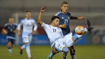 Argentina y Uruguay chocan en el estadio Olímpico de Ibarra, Ecuador Argentina y Uruguay chocan en el estadio Olímpico de Ibarra, Ecuador