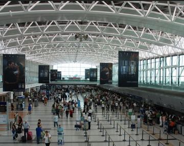 Tráfico de pasajeros aéreos creció un 10