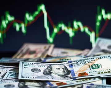 La presión cambiaria no cede: el dólar cripto cotiza a casi 1.500 pesos