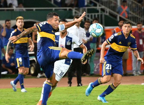 Boca le ganó a Talleres en Córdoba y sigue prendido en la lucha por la Superliga