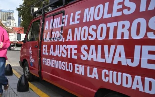 La camioneta proselitista de Evolución.