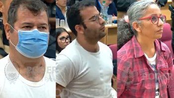 Emerenciano y César Sena, y Marcela Acuña, al momento del veredicto. Emerenciano y César Sena, y Marcela Acuña, al momento del veredicto.