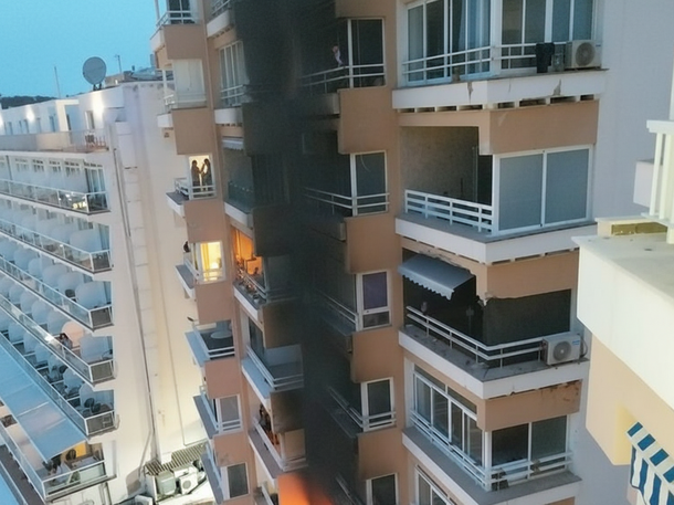 Un argentino de 58 años falleció en un incendio ocurrido en la isla balear de Mallorca. Un argentino de 58 años falleció en un incendio ocurrido en la isla balear de Mallorca.