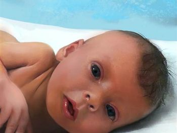Un padre pidió que retocaran la foto de su hija bebé que murió de cáncer