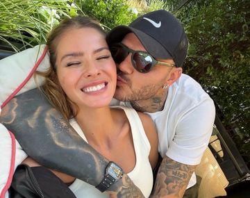 Mauro Icardi recreó con la China Suárez la misma Navidad que tuvo con Wanda Nara