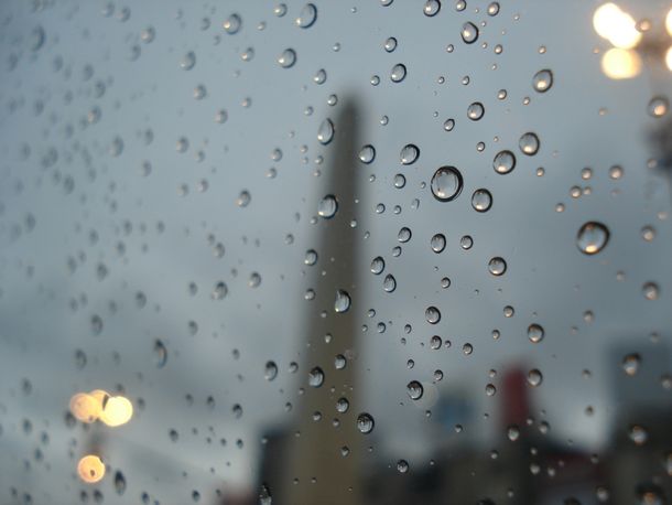 Sábado con lluvias y tormentas en la Ciudad y alrededores
