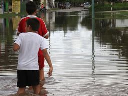 El 25 por ciento de Bell Ville sigue invadido por el agua