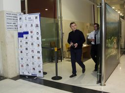 El jefe de Gobierno porteño, Mauricio Macri, regresó el sábado 28 de diciembre a Villa La Angostura. El jefe de Gobierno porteño, Mauricio Macri, regresó el sábado 28 de diciembre a Villa La Angostura.