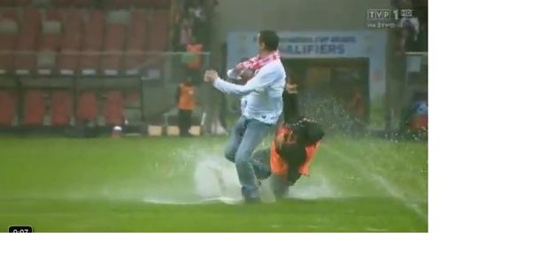 En Polonia no hubo fútbol, pero los hinchas se divirtieron igual