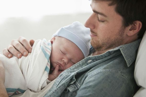 Día del Padre: dos de cada tres chicos viven en países donde los padres no tienen licencia de paternidad paga