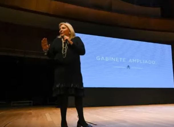 Elisa Carrió, en la reunión de gabinete ampliado: Nos van a sacar muertos de Olivos