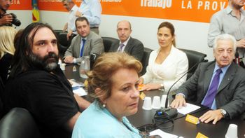 docentes rechazan el aumento otorgado por decreto docentes rechazan el aumento otorgado por decreto