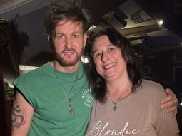 el dolor de axel tras la muerte de cuatro miembros de su club de fans: completamente roto el dolor de axel tras la muerte de cuatro miembros de su club de fans: completamente roto