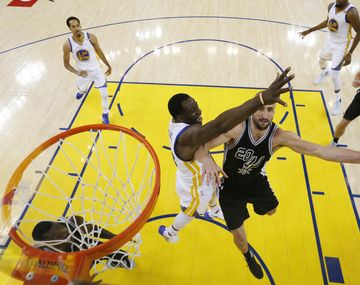 Emanuel Ginóbili ante Golden State Warriors