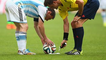 ante belgica, argentina repetira uno de los arbitros de la primera ronda ante belgica, argentina repetira uno de los arbitros de la primera ronda