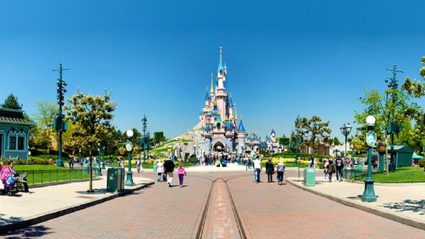 Detuvieron a un sospechoso armado y con un Corán en Disneyland París