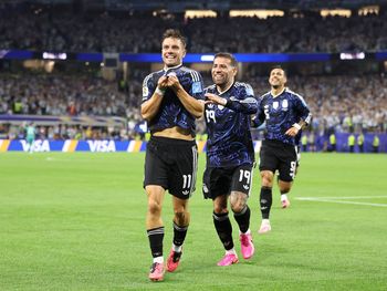 El gol de Lo Celso, relatado por Mariano Closs.