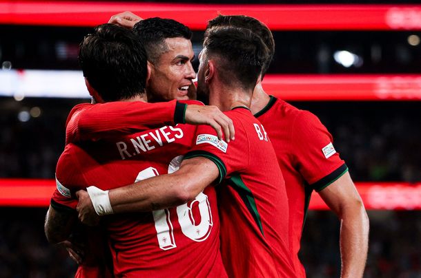 Cristiano Ronaldo metió su gol 901 pero se enojó con un hincha que invadió la cancha