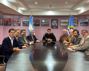 Claudio Vidal recibió a ejecutivos de Laredo Oil para reactivar los yacimientos maduros de Santa Cruz