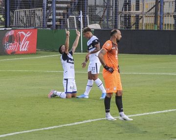 Gimnasia goleó en La Plata a Talleres de Córdoba
