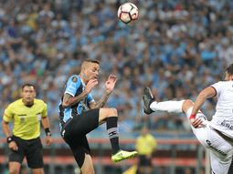 ¿juega escritorio? gremio reclamara ante conmebol por el arbitraje de la ida ante lanus ¿juega escritorio? gremio reclamara ante conmebol por el arbitraje de la ida ante lanus
