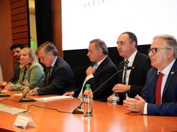 El gobierno reemplazará 14 turbinas en la represa de Salto Grande por 150 millones de dólares. El gobierno reemplazará 14 turbinas en la represa de Salto Grande por 150 millones de dólares.