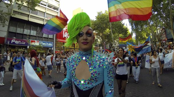 Reglamentan las cirugías y tratamientos para el cambio de sexo