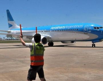 Cláusula gatillo y políticas en contra: el conflicto detrás de los pasajeros varados de Aerolíneas