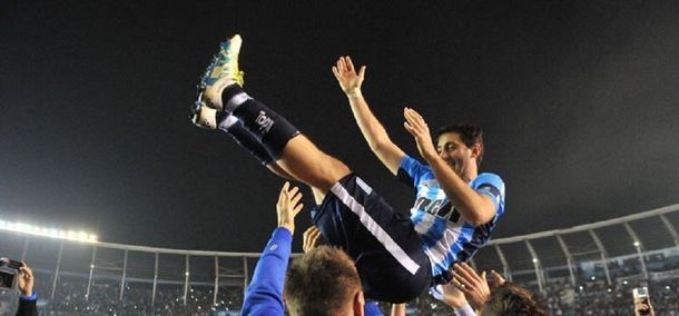 Diego Milito en su despedida oficial de Racing Club