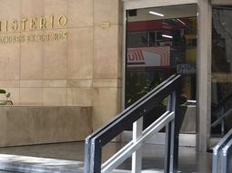 Cancillería condenó el atentado en Israel y extendió las condolencias del gobierno uruguayo. Cancillería condenó el atentado en Israel y extendió las condolencias del gobierno uruguayo.