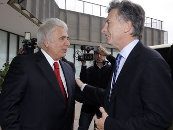 Macri, dispuesto a ir a internas con De la Sota para el 2015
