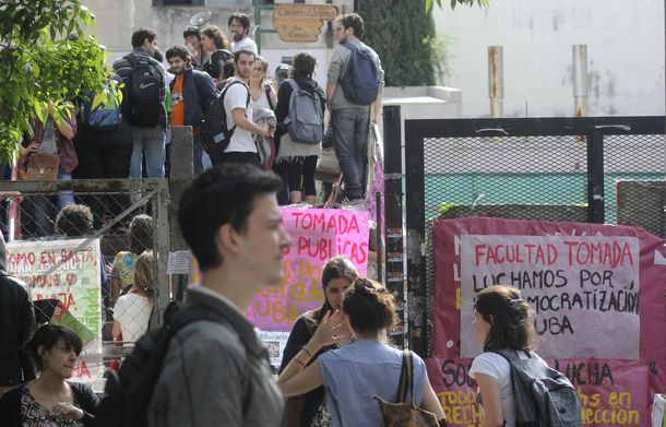 Incidentes en Sociales impiden la asunción del nuevo decano