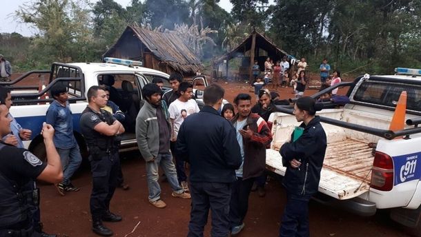 Buscan a dos hermanitos perdidos en Misiones: creen que los raptó su tío