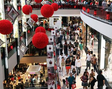 Los bancos ofrecen hasta un 30 por ciento de rebaja en las compras navideñas