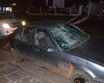 Destruyó el auto del profesor tras ser desaprobado