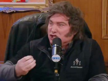 Javier Milei, a los insultos en Carajo.