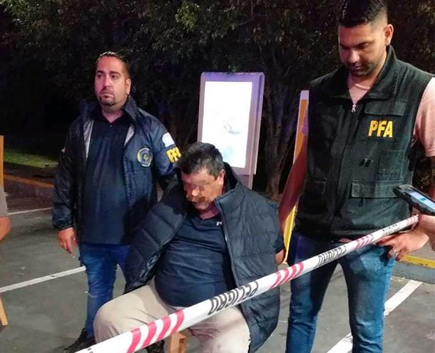 Uno de los detenidos de la Policía Bonaerense.