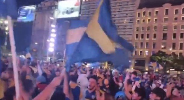 Hinchas de boca en el Obelisco