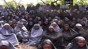 una kamikaze detenida en camerun aseguro ser una de las ninas secuestradas por boko haram una kamikaze detenida en camerun aseguro ser una de las ninas secuestradas por boko haram