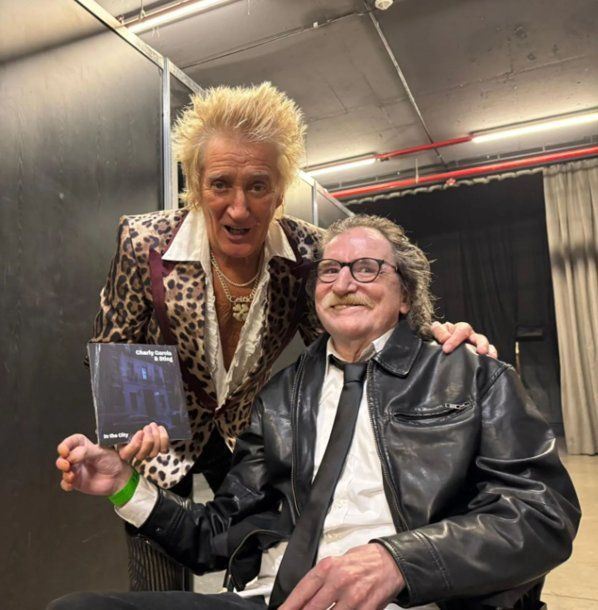 Charly García tuvo un encuentro privado con Rod Stewart en la previa a su show en el Movistar Arena