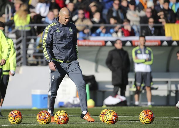 Zinedine Zidane dirigió su primer práctica como DT del Real Madrid