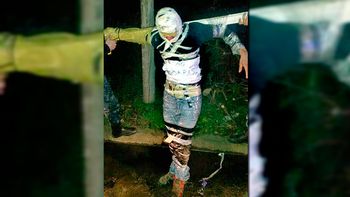 condenaron a seis anos de carcel al comisario que crucifico a un detenido condenaron a seis anos de carcel al comisario que crucifico a un detenido