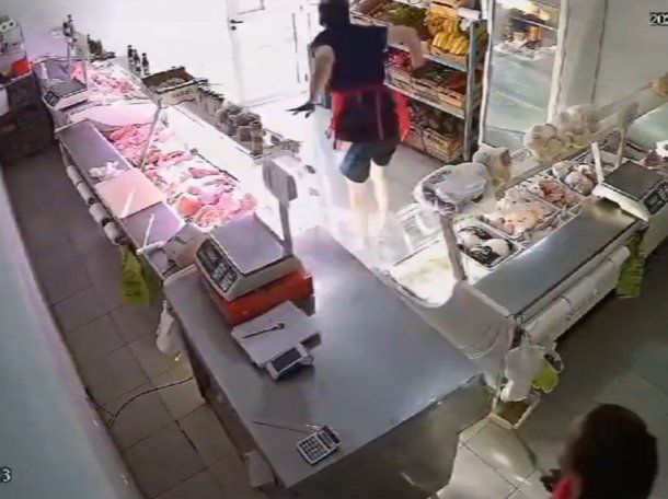 La Plata: entró a robar a una carnicería y lo espantaron a los cuchillazos