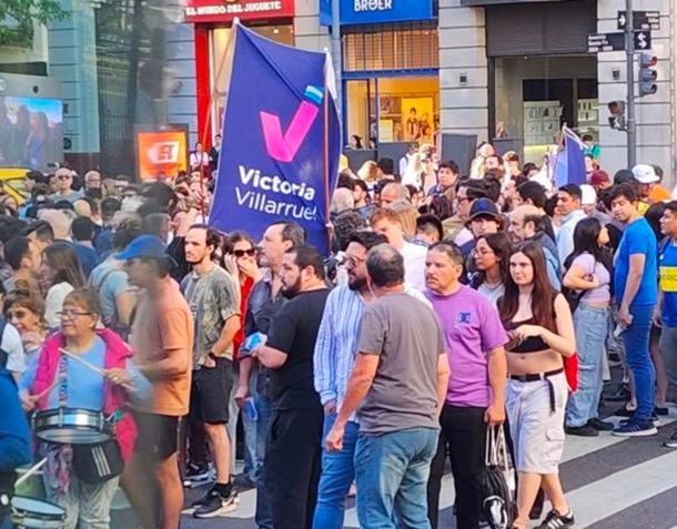 Con logo propio, Victoria Villarruel encabezó su propio acto: reunió menos de 300 personas