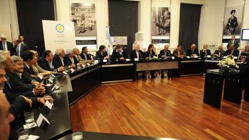 la cgt oficialista pone plazos al gobierno por ganancias la cgt oficialista pone plazos al gobierno por ganancias