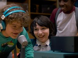 un exito en todos los formatos: stranger things lanzara su soundtrack un exito en todos los formatos: stranger things lanzara su soundtrack