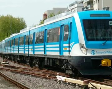 El Tren Sarmiento funciona con demoras y cancelaciones tras el descarrilamiento de ayer