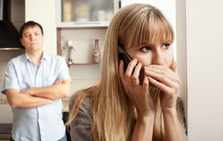 Madres infieles son descubiertas por sus hijos